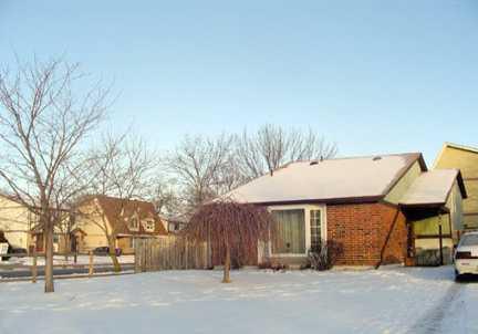 364 Burnley Crt, House detached with 3 bedrooms, 2 bathrooms and 3 parking in Oshawa ON | Image 1