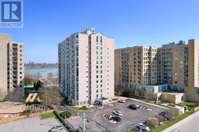 4789 Riverside Drive East Unit# 1405, Condo with 2 bedrooms, 2 bathrooms and null parking in Windsor ON | Card Image
