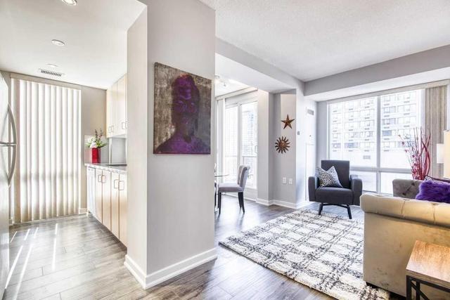 1902 - 85 Bloor St E, Condo with 2 bedrooms, 2 bathrooms and 1 parking in Toronto ON | Image 5