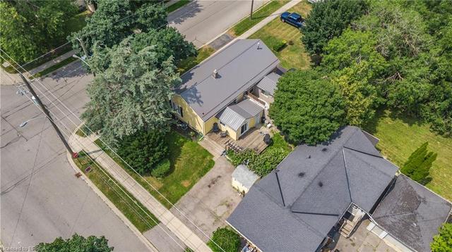 150 Catharine Avenue, House detached with 2 bedrooms, 1 bathrooms and 1 parking in Brantford ON | Image 20