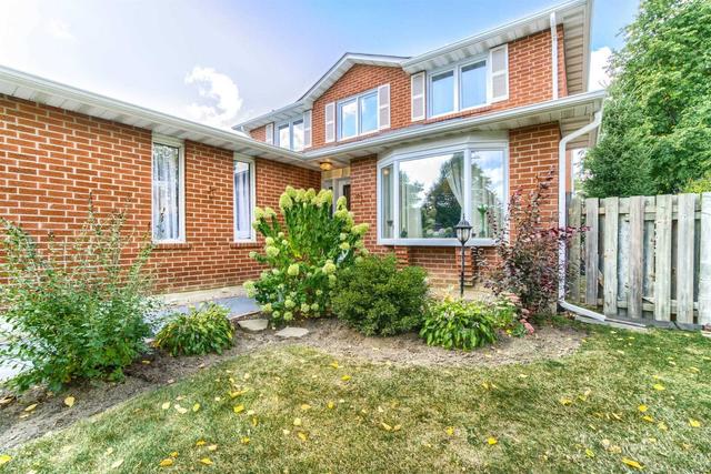 73 Reynier Dr, House detached with 3 bedrooms, 3 bathrooms and 4 parking in Brampton ON | Image 34
