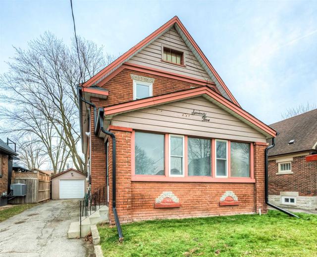 75 Sixth Ave, House detached with 3 bedrooms, 2 bathrooms and 5 parking in Kitchener ON | Image 12
