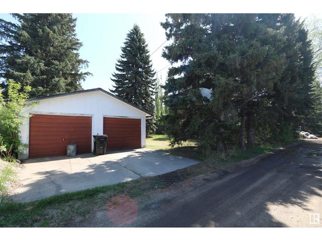 14635 Mackenzie Dr Nw Nw, House detached with 6 bedrooms, 2 bathrooms and 4 parking in Edmonton AB | Image 39
