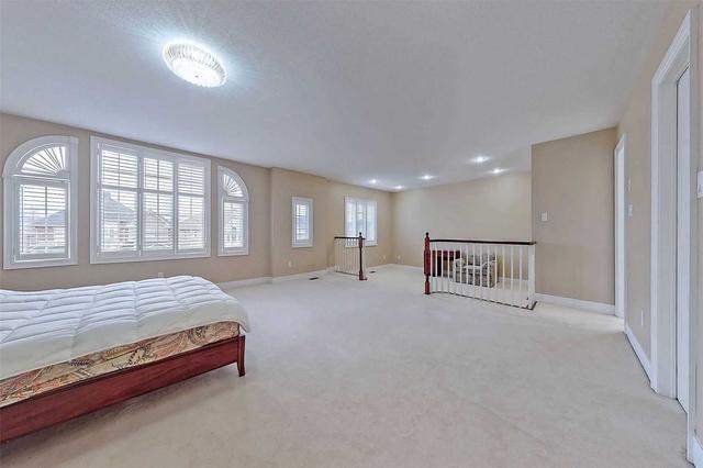 18 Roberson Dr, House detached with 5 bedrooms, 7 bathrooms and 6 parking in Ajax ON | Image 13