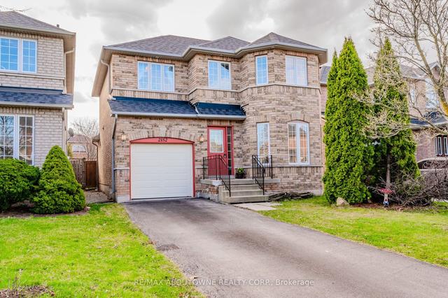 2152 Golden Orchard Tr, House detached with 3 bedrooms, 3 bathrooms and 3 parking in Oakville ON | Image 1