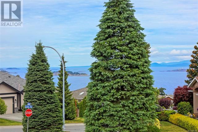 6488 Lasalle Rd, House detached with 5 bedrooms, 3 bathrooms and 4 parking in Nanaimo BC | Image 38