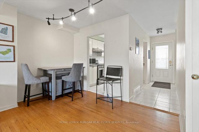 2 - 11 Colmar Pl, Townhouse with 2 bedrooms, 2 bathrooms and 1 parking in Hamilton ON | Image 3