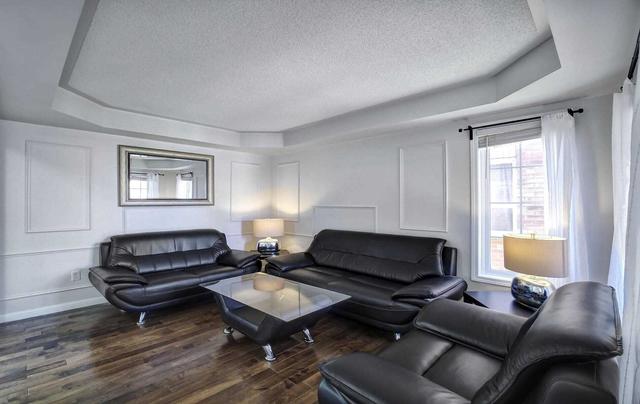 30 National Cres W, House detached with 3 bedrooms, 4 bathrooms and 4 parking in Brampton ON | Image 23