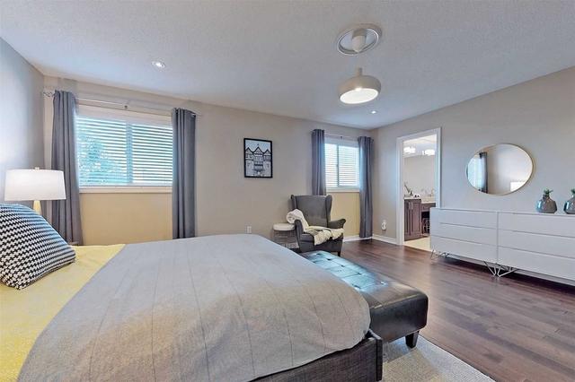 70 Brookhaven Cres, House detached with 4 bedrooms, 4 bathrooms and 6 parking in Markham ON | Image 11