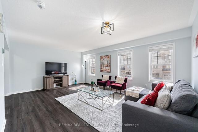 12 Metro Cres, House attached with 3 bedrooms, 3 bathrooms and 4 parking in Brampton ON | Image 14
