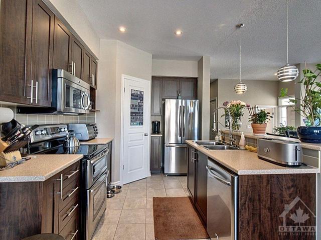 2201 Angelica Avenue, Townhouse with 3 bedrooms, 4 bathrooms and 6 parking in Ottawa ON | Image 7