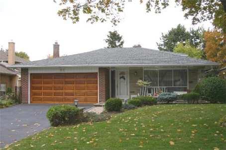 80 Pettit Dr, House detached with 4 bedrooms, 3 bathrooms and 6 parking in Toronto ON | Image 1