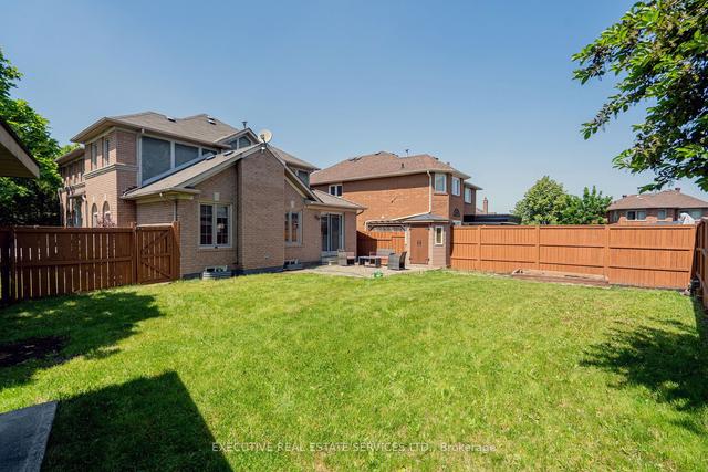 128 Sal Circ, House detached with 4 bedrooms, 4 bathrooms and 6 parking in Brampton ON | Image 24