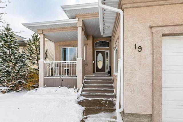 19 Dobson Close, House detached with 5 bedrooms, 4 bathrooms and 5 parking in Red Deer AB | Image 3