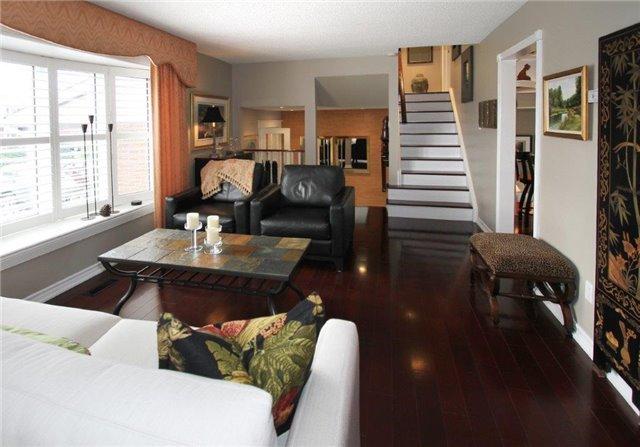 104 Panter Cres, House detached with 3 bedrooms, 3 bathrooms and 3 parking in Ajax ON | Image 4