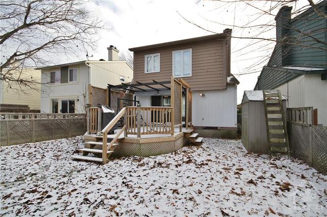 22 Burnetts Grove Circle, Home with 3 bedrooms, 3 bathrooms and 2 parking in Ottawa ON | Image 23