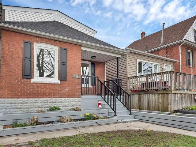 52 East 24th St, House detached with 3 bedrooms, 1 bathrooms and 1 parking in Hamilton ON | Image 12