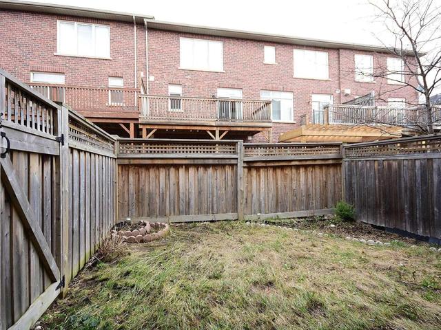 1993 Oana Dr, House attached with 3 bedrooms, 3 bathrooms and 1 parking in Mississauga ON | Image 20