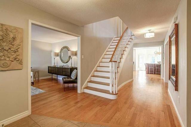 3658 Loyalist Dr, House detached with 4 bedrooms, 4 bathrooms and 2 parking in Mississauga ON | Image 4