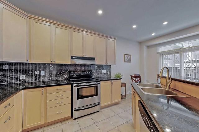 5 Angelico Ave, House detached with 3 bedrooms, 3 bathrooms and 3 parking in Vaughan ON | Image 4