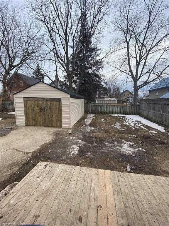 83 Queen St, House detached with 3 bedrooms, 2 bathrooms and 4 parking in Kawartha Lakes ON | Image 16