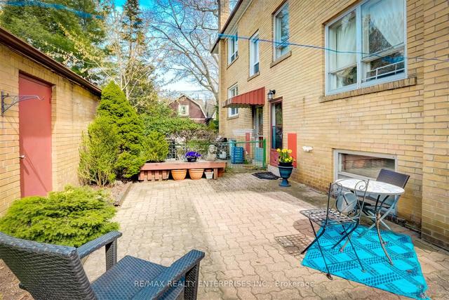 22 Rowland St, House detached with 4 bedrooms, 3 bathrooms and 3 parking in Toronto ON | Image 22