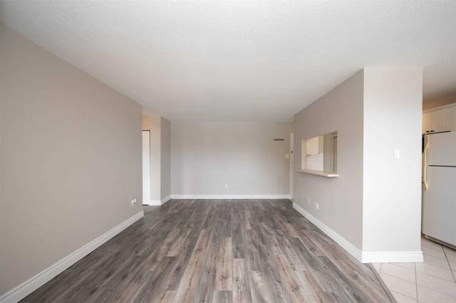 1950 Main St W, Condo with 1 bedrooms, 1 bathrooms and 1 parking in Hamilton ON | Image 4