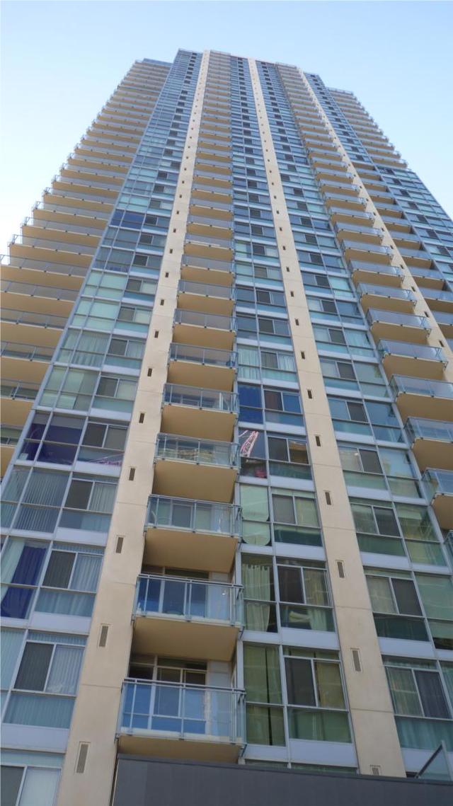 3406 - 225 Webb Dr, Condo with 1 bedrooms, 2 bathrooms and null parking in Mississauga ON | Image 1