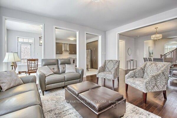 89 Faust Ridge, House detached with 4 bedrooms, 4 bathrooms and 4 parking in Vaughan ON | Image 4