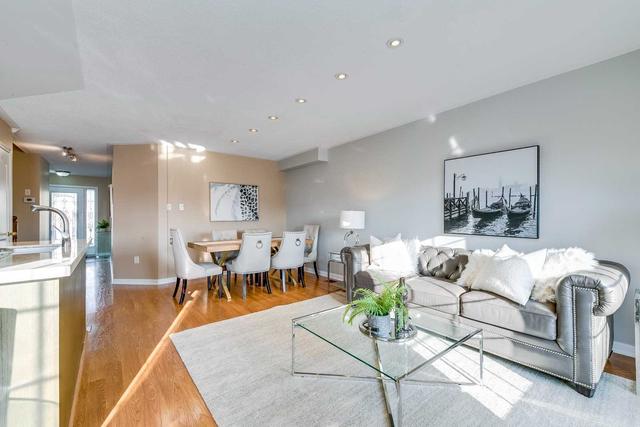 1001 Donnelly St, House semidetached with 3 bedrooms, 3 bathrooms and 3 parking in Milton ON | Image 11
