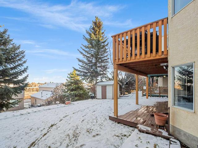 2856 Signal Hill Heights Sw, Home with 6 bedrooms, 3 bathrooms and 4 parking in Calgary AB | Image 27