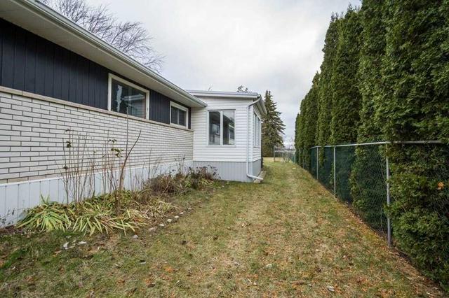 7 Ross Ave, House detached with 3 bedrooms, 1 bathrooms and 7 parking in Quinte West ON | Image 24