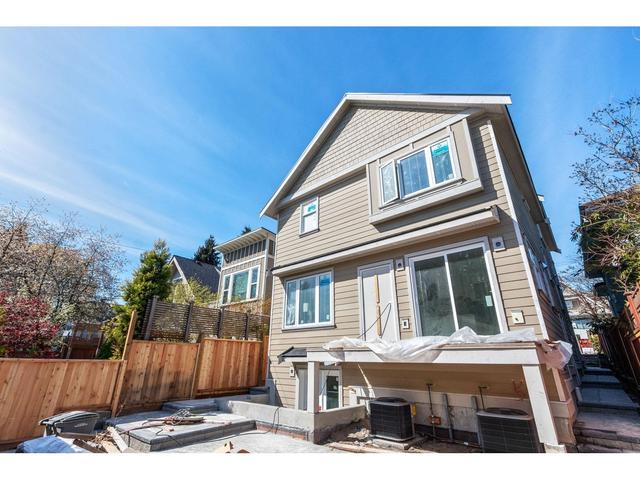 sl2 - 1572 E 11 Avenue, House detached with 3 bedrooms, 4 bathrooms and null parking in Vancouver BC | Image 7