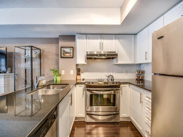 th 46 - 93 The Queensway Ave, Townhouse with 1 bedrooms, 2 bathrooms and 1 parking in Toronto ON | Image 7