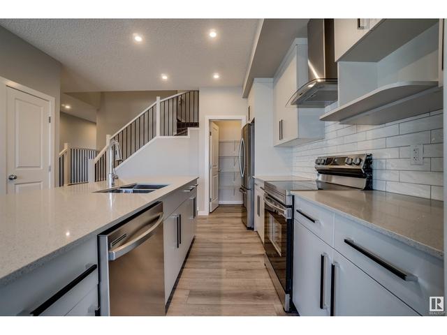 3532 6 Av Sw Sw, House detached with 3 bedrooms, 2 bathrooms and null parking in Edmonton AB | Image 8