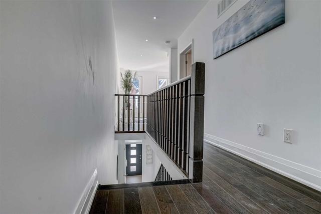285 Lisgar St, House semidetached with 4 bedrooms, 3 bathrooms and 1 parking in Toronto ON | Image 19