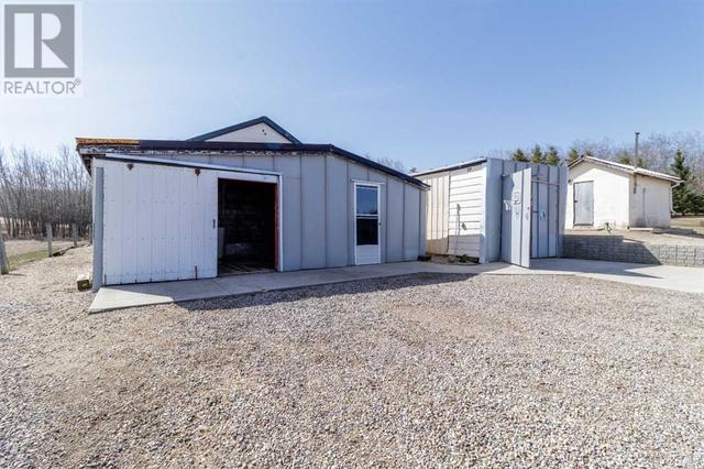 35175 Range Road 230, House detached with 6 bedrooms, 2 bathrooms and 6 parking in Red Deer County AB | Image 25