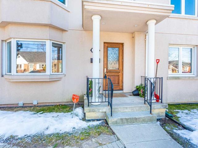 283 Bogert Ave, House detached with 4 bedrooms, 2 bathrooms and 1 parking in Toronto ON | Image 12