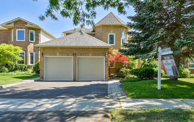 23 Stratton Cres, House detached with 4 bedrooms, 4 bathrooms and 4 parking in Whitby ON | Image 1