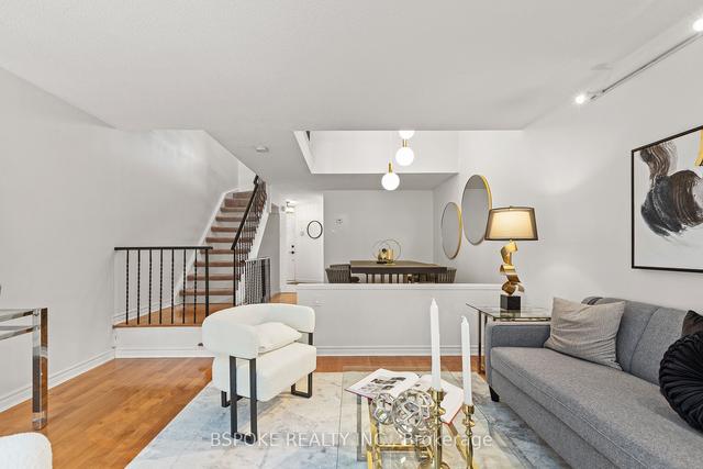 17 Wax Myrtle Way, Townhouse with 3 bedrooms, 4 bathrooms and 2 parking in Toronto ON | Image 2