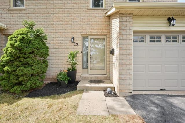 13 - 3455 Caplan Crescent, House semidetached with 3 bedrooms, 1 bathrooms and 1 parking in Burlington ON | Image 2