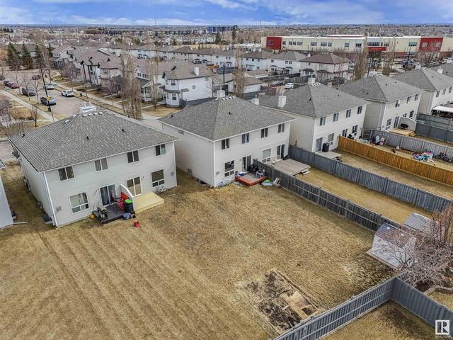 5312 204 St Nw, House semidetached with 3 bedrooms, 2 bathrooms and null parking in Edmonton AB | Image 3