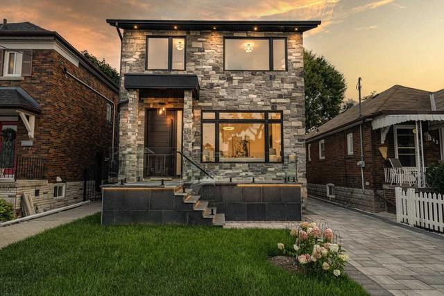 245 Westwood Ave, House detached with 3 bedrooms, 5 bathrooms and 4 parking in Toronto ON | Image 11