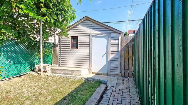 575 Concord Ave, House semidetached with 3 bedrooms, 3 bathrooms and 2 parking in Toronto ON | Image 18