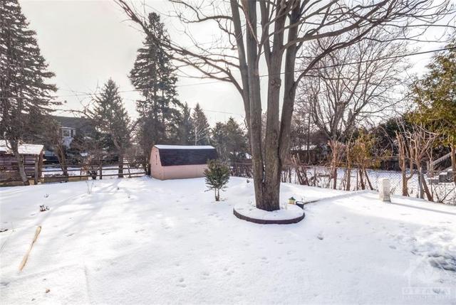 88 Meadowlands Drive W, House detached with 4 bedrooms, 2 bathrooms and 7 parking in Ottawa ON | Image 30