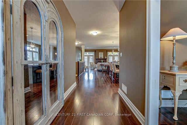 17 - 725 Eagletrace Dr, Condo with 2 bedrooms, 3 bathrooms and 4 parking in London ON | Image 32