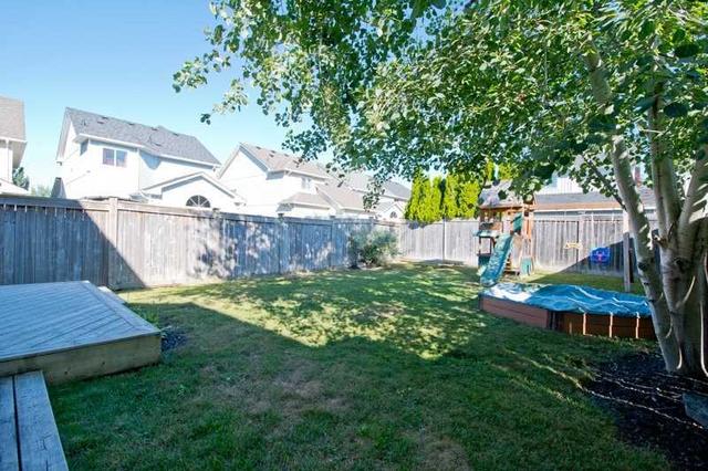 34 Beaumaris Cres, House detached with 3 bedrooms, 3 bathrooms and 3 parking in Whitby ON | Image 29
