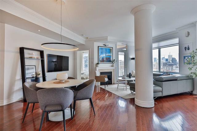 1711 - 100 Hayden St, Condo with 2 bedrooms, 2 bathrooms and 1 parking in Toronto ON | Image 7