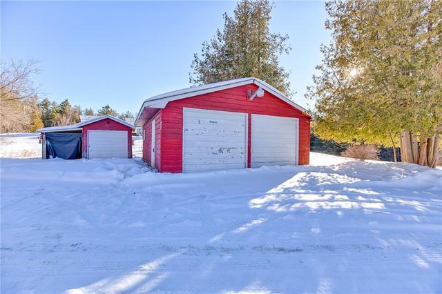 32386 41 Highway, House detached with 3 bedrooms, 2 bathrooms and 6 parking in Bonnechere Valley ON | Image 7