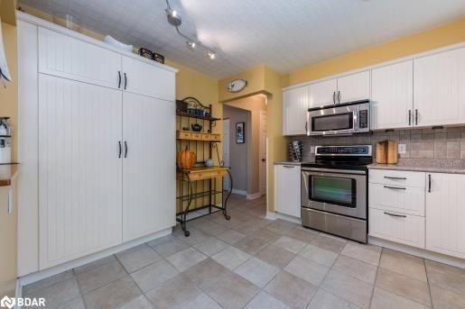 40 Jeffrey St, House detached with 4 bedrooms, 2 bathrooms and 4 parking in Barrie ON | Image 22